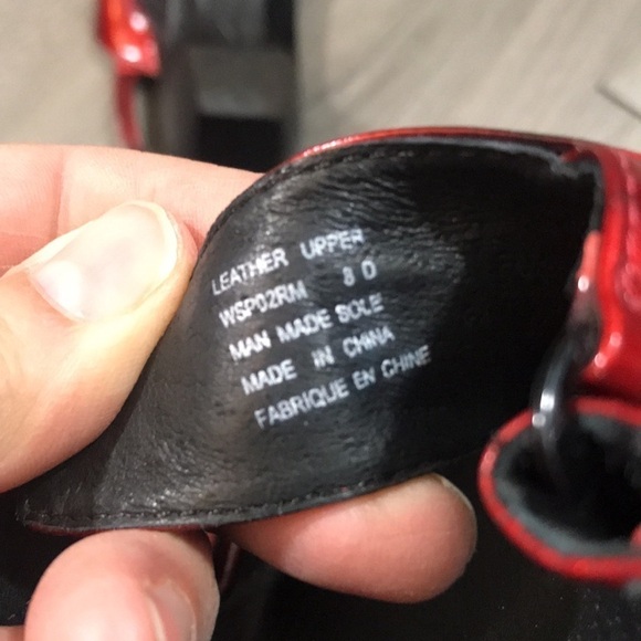 Aravon Red Patent Leather Adjustable Strap Comfort Sandals size 8D/8 Wide - Picture 9 of 9